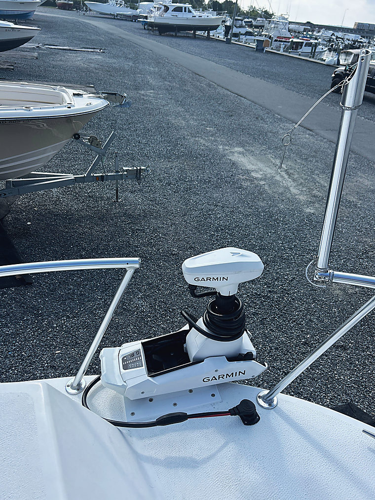 Trolling Motors: a job by Evolution Marine Electronics