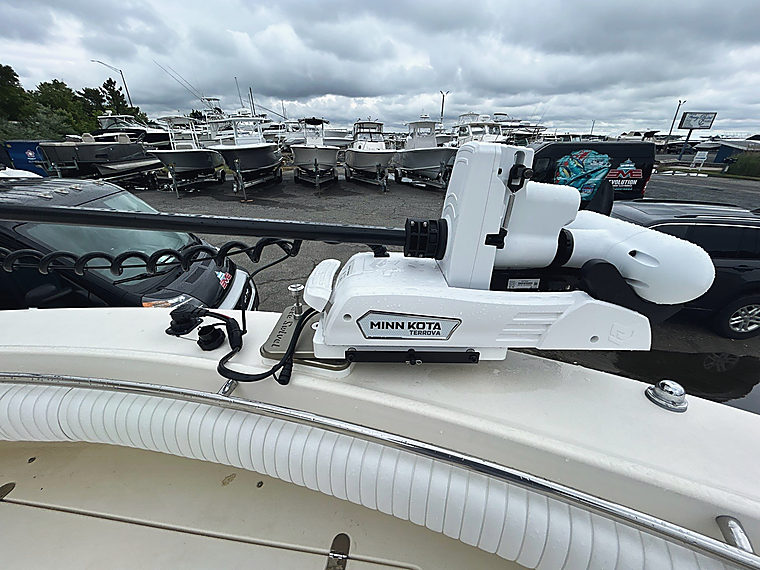 Trolling Motors: a job by Evolution Marine Electronics