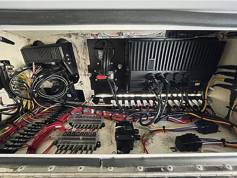 Wiring: a job by Evolution Marine Electronics