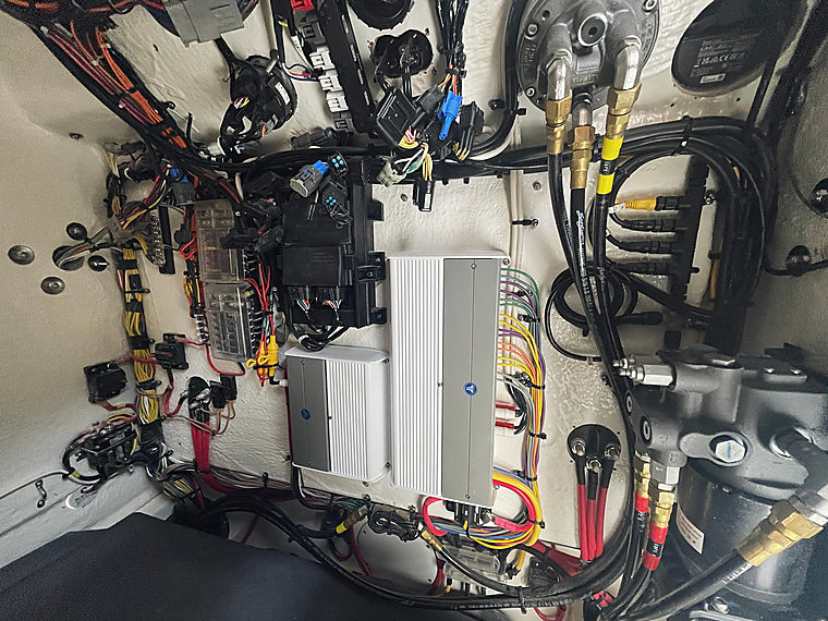 Wiring: a job by Evolution Marine Electronics