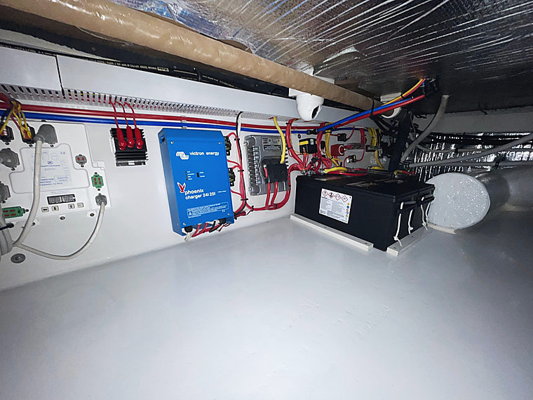 Wiring: a job by Evolution Marine Electronics