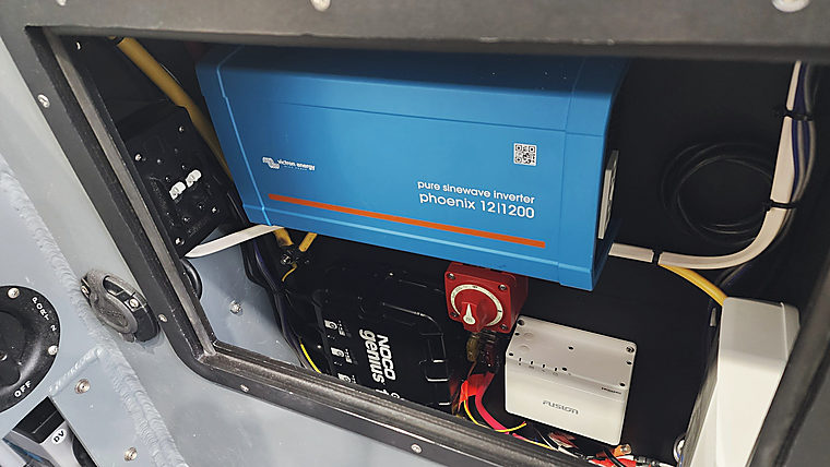 Wiring: a job by Evolution Marine Electronics